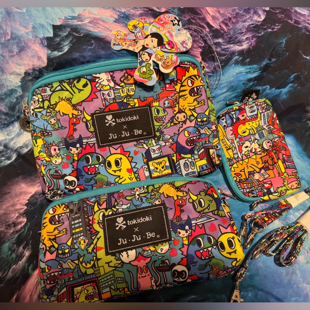 NWT 🦖Kaiju City be set Tokidoki x jujube
